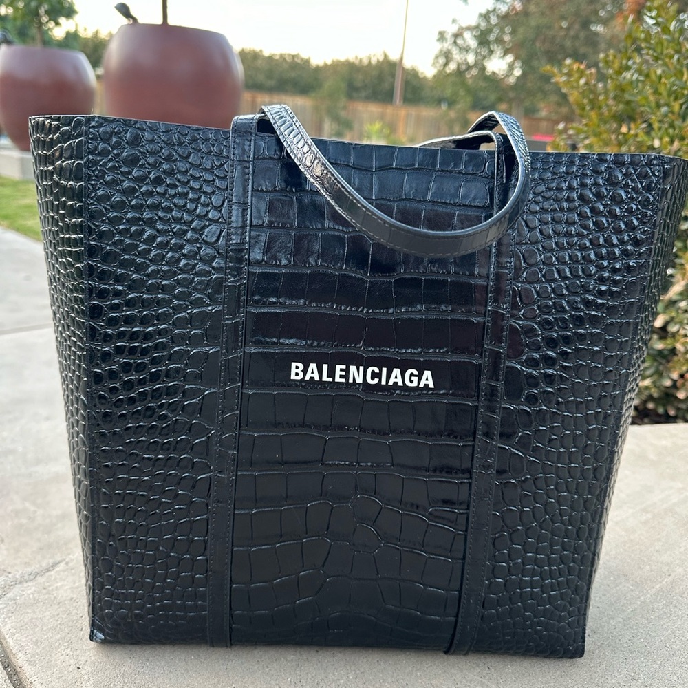 Balenciaga gently used tote.  Black Croc 5518122LRCN